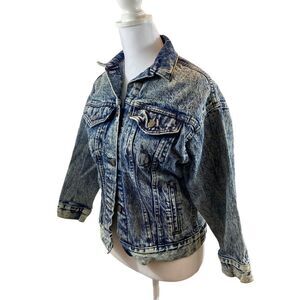 Vintage 80’s Levi’s Acid Wash Trucker Denim Jean Jacket Size Small‎